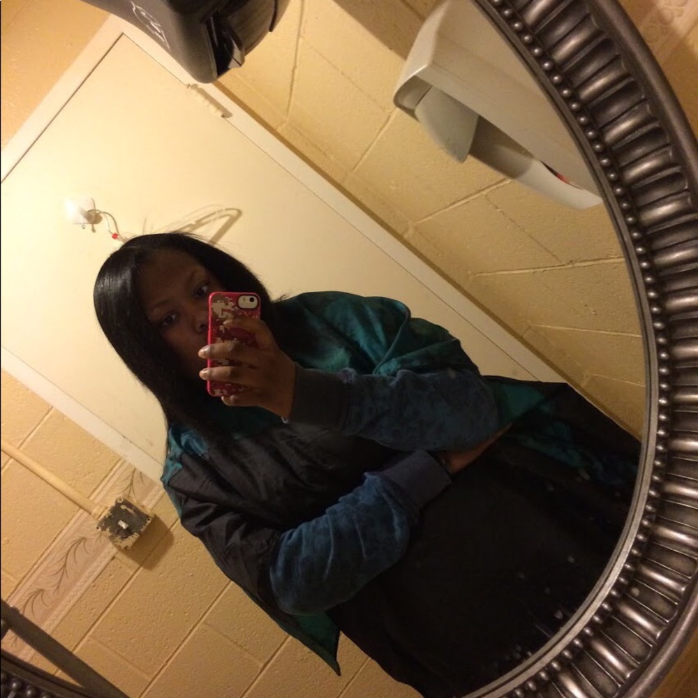 Meet your Posher, Alissa